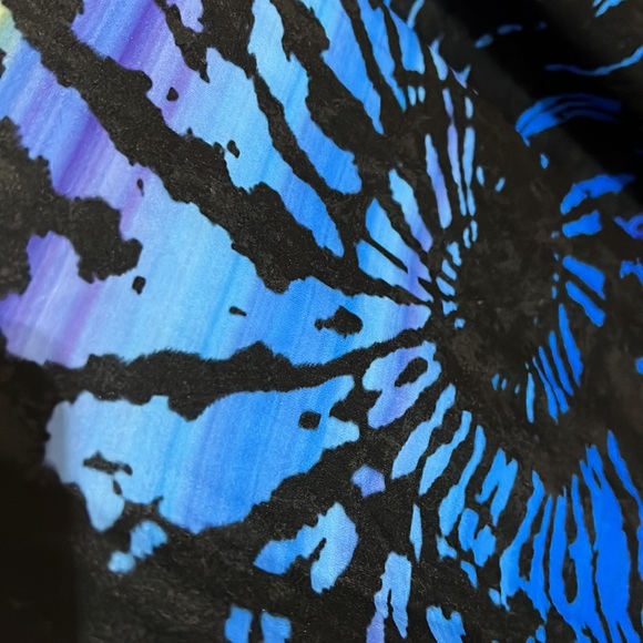 Beautiful Tie-dye dress - Picture 3 of 8